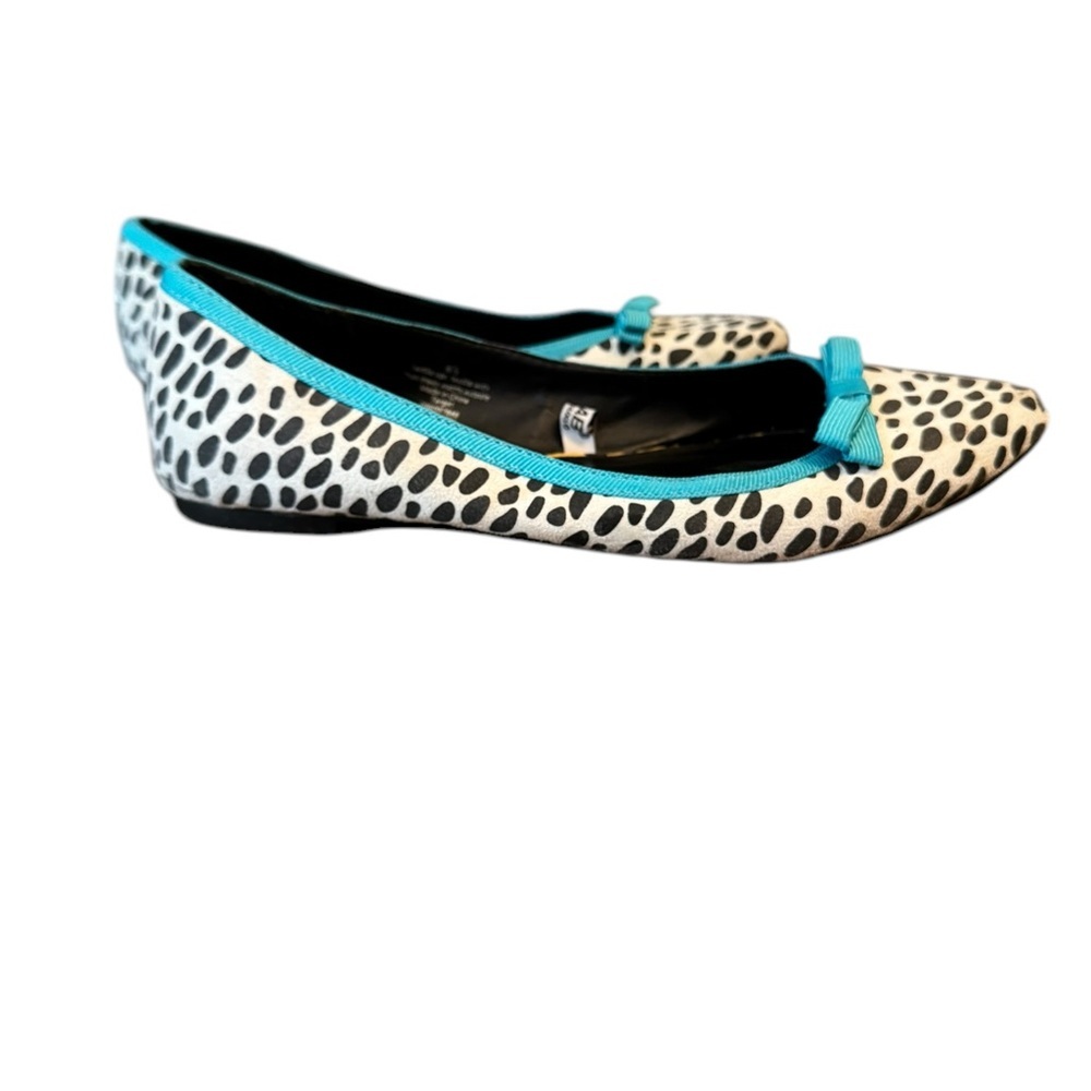 Leopard Print Ballet Flats‎ with Teal Accents - Picture 2 of 8